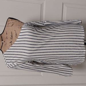 BANANA REPUBLIC STRIPED BLOUSE; WITH UNCOVERED LEFT SHOULDER SIDE, NO TEARS 🎀